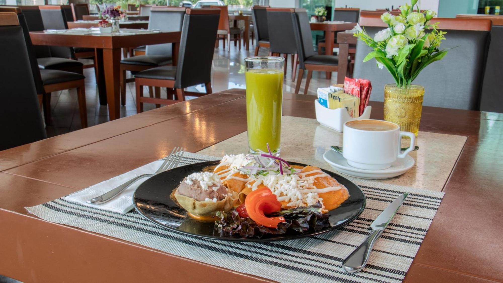 Holiday Inn Queretaro Zona Krystal By Ihg Extérieur photo